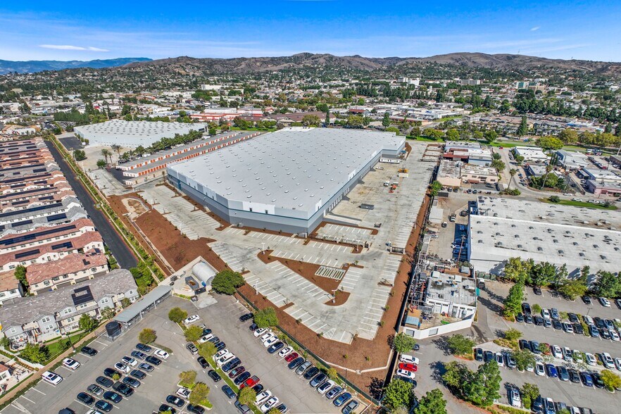 More Photos Of 12352 Whittier Blvd, Whittier Distribution For Sale