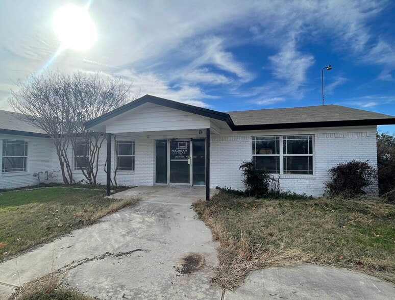 More Photos Of 1405 W Storey St, San Saba Skilled Nursing Facility For Sale