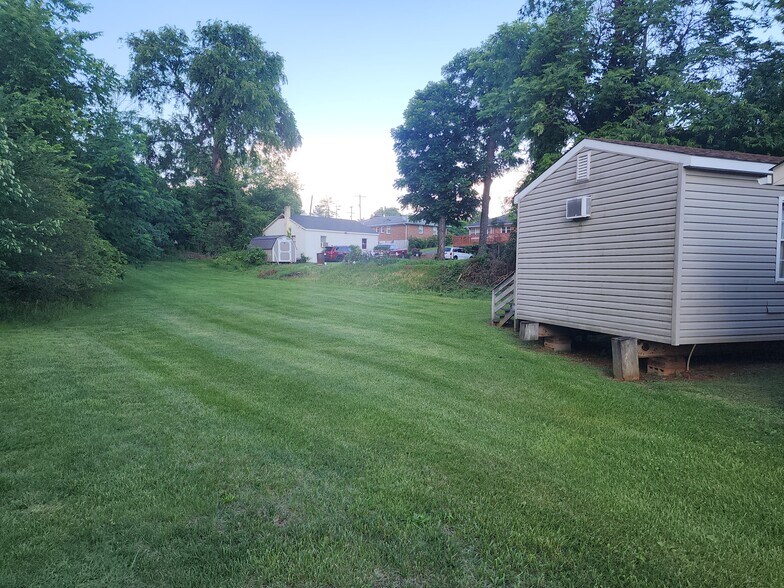 More Photos Of 3597 Amherst Hwy, Monroe Office For Sale