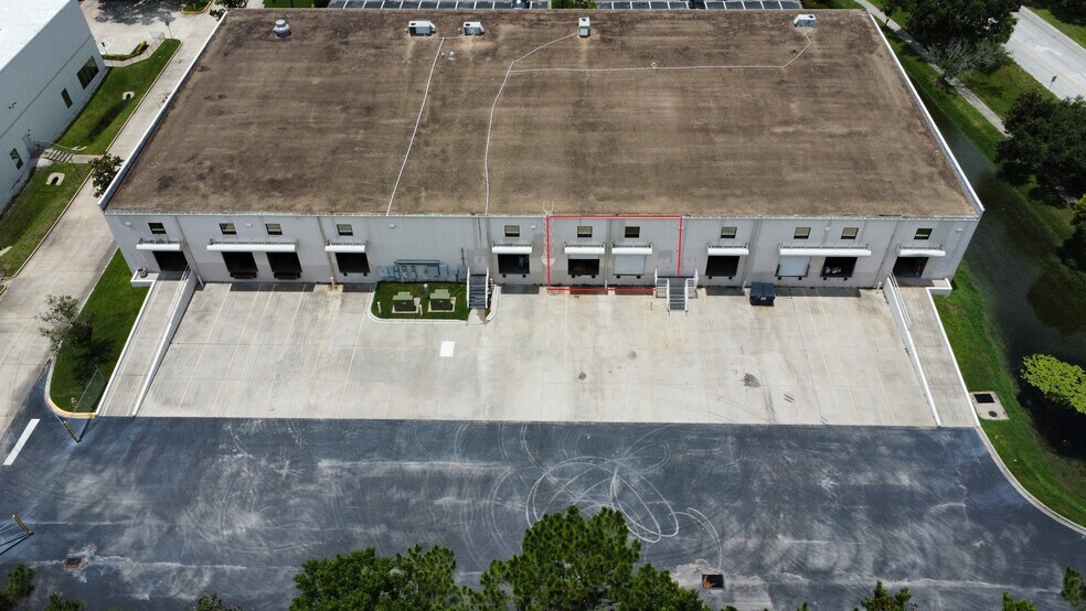 More Photos Of 8901 Boggy Creek Rd, Orlando Warehouse For Lease