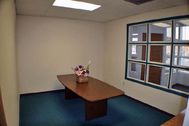 More Photos Of 16-20 W Huron St, Pontiac Office For Lease