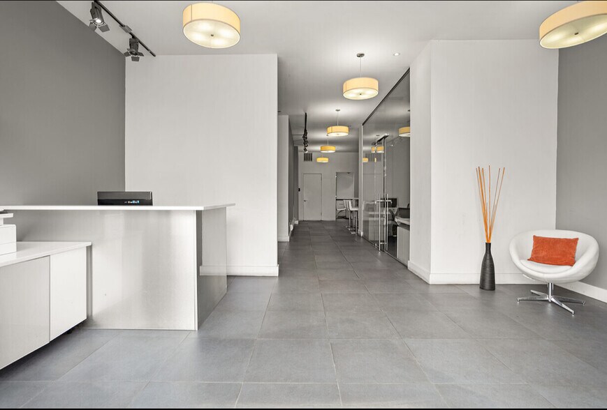 Primary Photo Of 500 4th Ave, Brooklyn Apartments For Lease