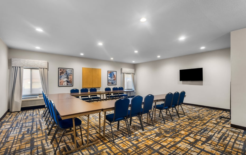 More Photos Of 1502 North Baldwin Ave, Marion Hotel For Sale