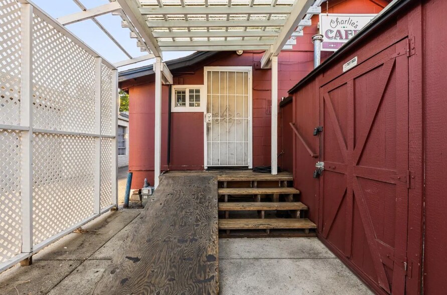More Photos Of 145 S Auburn St, Grass Valley Restaurant For Sale