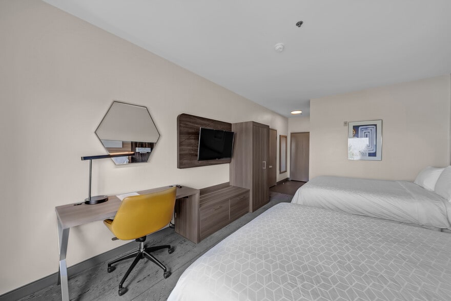 More Photos Of 4609 Citylake Blvd W, Fort Worth Hotel For Sale