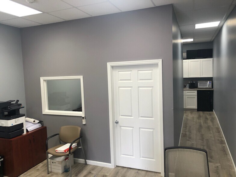 More Photos Of 30 Chestnut St, Rutherford Office For Lease