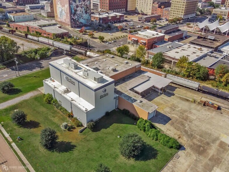 More Photos Of 400 Lake St, Shreveport Warehouse For Sale