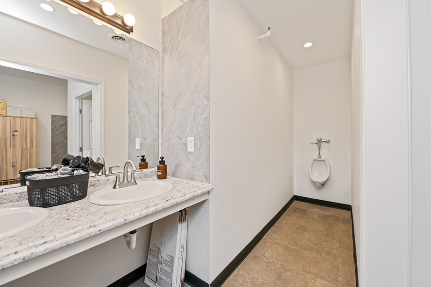 More Photos Of 250 Gorham St, Canandaigua Office For Sale