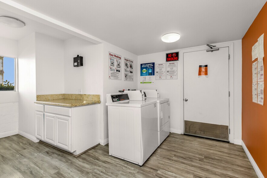 More Photos Of 1749 Bentley Ave, Los Angeles Apartments For Sale