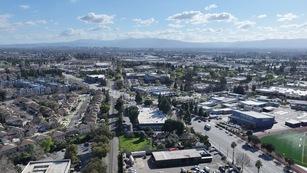 More Photos Of 2071 Ringwood Ave, San Jose Distribution For Lease