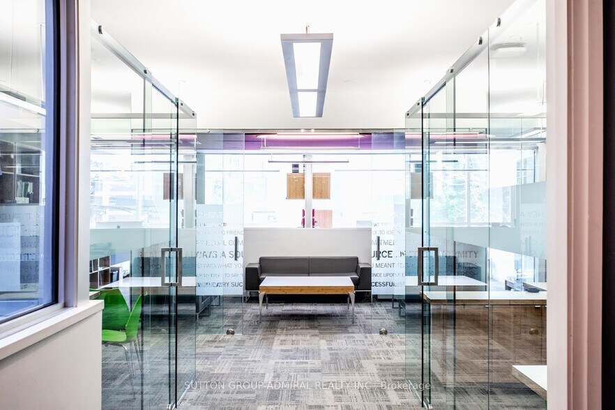 More Photos Of 10 Britain St, Toronto Storefront Retail Office For Lease