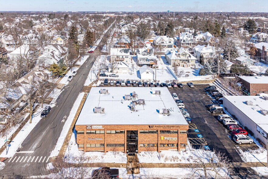 More Photos Of 445 W Jackson Ave, Naperville Medical For Lease