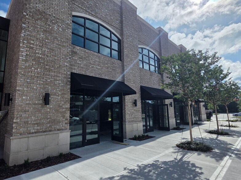 More Photos Of 425 S Woodland Blvd, Deland Office For Lease