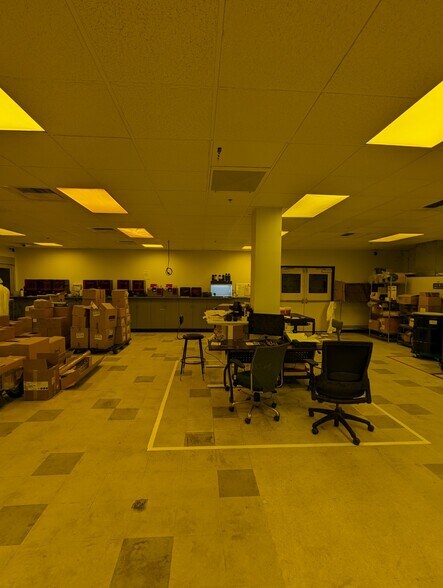 More Photos Of 2705 Media Center Dr, Los Angeles Warehouse For Lease