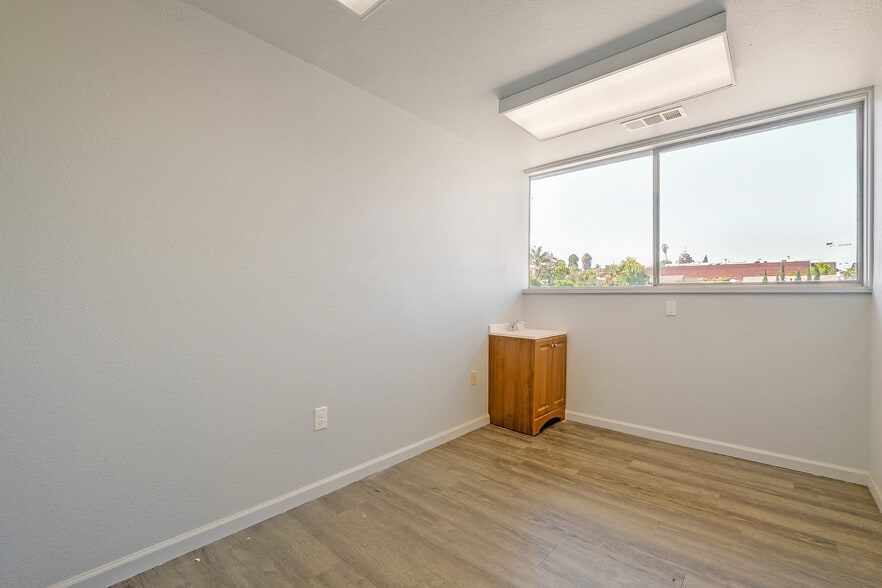 More Photos Of 21297 Foothill Blvd, Hayward Medical For Lease