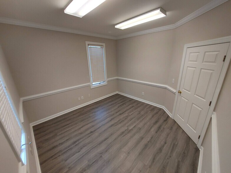 More Photos Of 1310 SE Maynard Rd, Cary Coworking Space