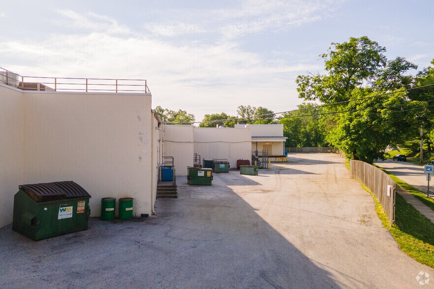 More Photos Of Lancaster Ave @ Midland Ave, Berwyn Unknown For Lease