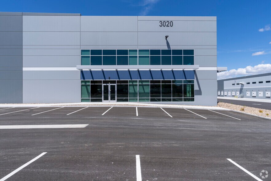 More Photos Of 3010 Airway Dr, Reno Unknown For Lease
