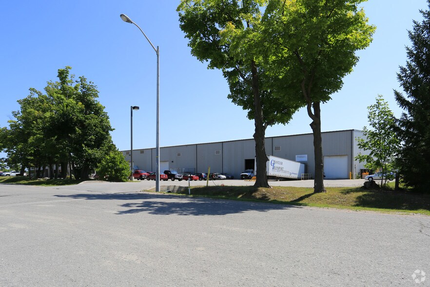More Photos Of 111 Ellis Dr, Barrie Manufacturing For Lease