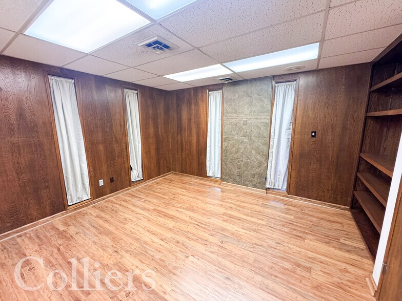 More Photos Of 404 E Elm St, Caldwell Medical For Sale