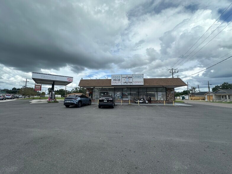 More Photos Of 1345 Kathleen Rd, Lakeland General Retail For Sale