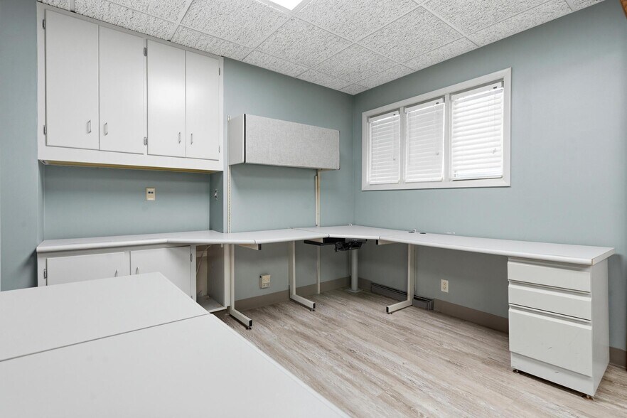 More Photos Of 244 Wilson Dr, Xenia Medical For Sale