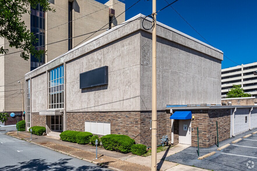 More Photos Of 801 Louisiana, Little Rock Office For Sale