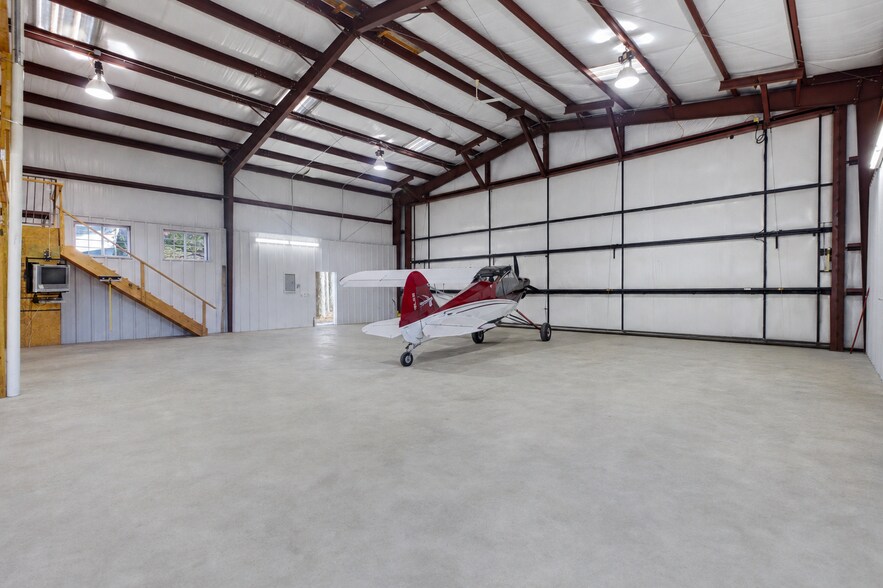More Photos Of 267 Stinson Dr, Clinton Specialty For Sale