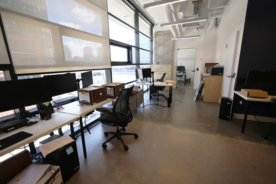 More Photos Of 32 Lisgar St, Toronto Apartments For Lease