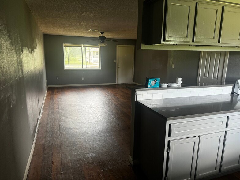 More Photos Of 526 Wilkes St, Wharton Apartments For Sale