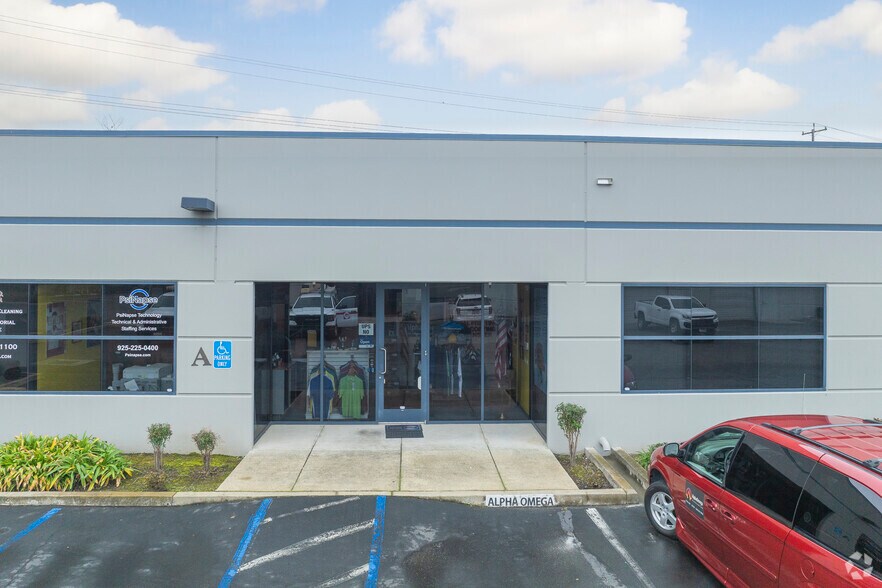 More Photos Of 1063 Serpentine Ln, Pleasanton Research And Development For Lease