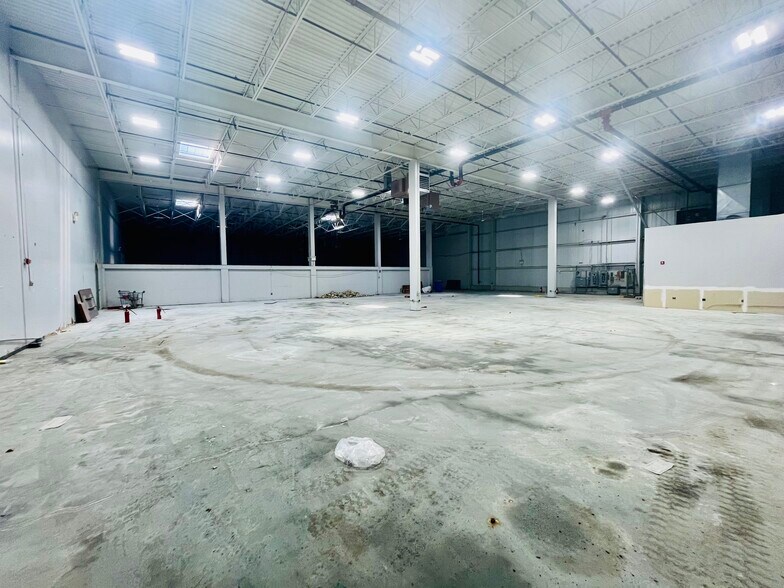 More Photos Of 302 Commerce Square Blvd, Burlington Warehouse For Sale