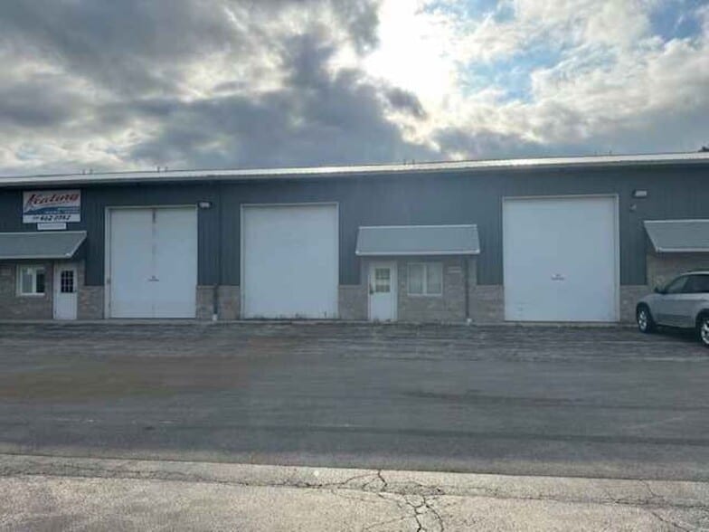More Photos Of 21638-21648 S Schoolhouse Rd, New Lenox Warehouse For Lease