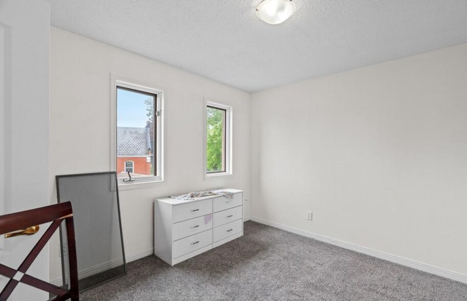 More Photos Of 195 Main St, Lucan Biddulph Apartments For Sale