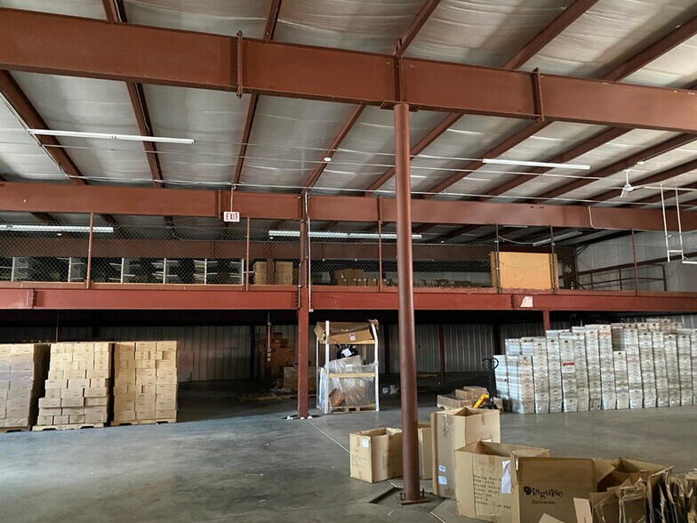 More Photos Of 550 Fillmore Ave, Tonawanda Light Distribution For Lease