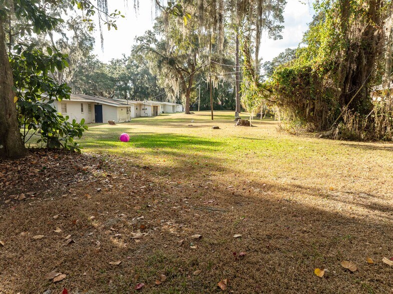 More Photos Of 283 SW Davaca Gln, Lake City Multifamily For Sale
