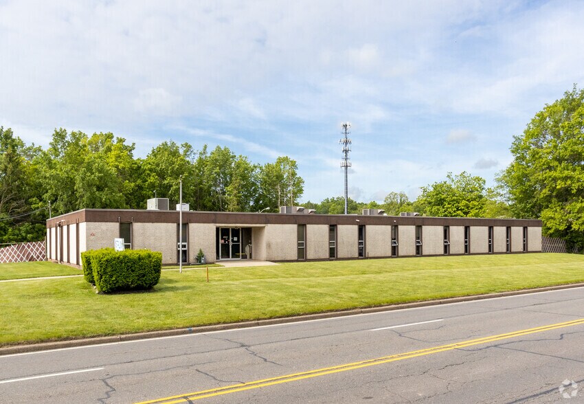 More Photos Of 1370 Hamilton St, Somerset Loft Creative Space For Lease