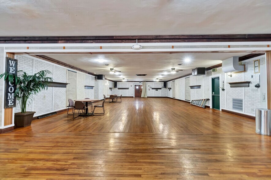 More Photos Of 315 2nd St, Morrow Lodge Meeting Hall For Sale