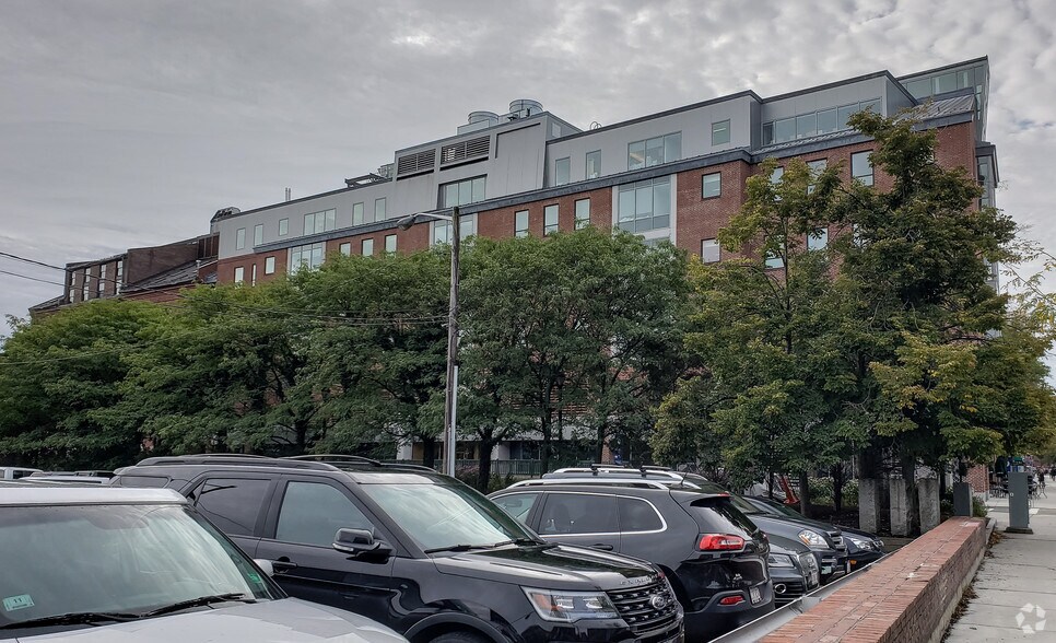 More Photos Of 2 Atlantic Ave, Boston Office For Lease