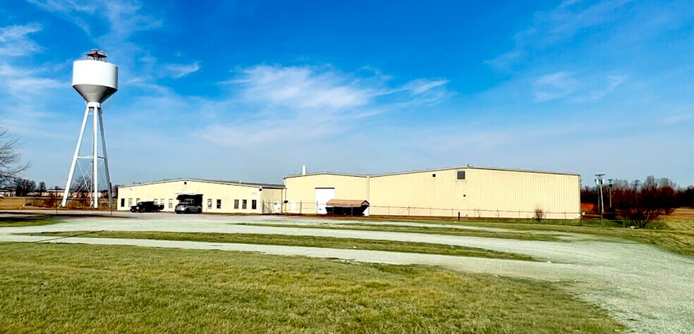 More Photos Of 2921 E 290 Rd, Grove Manufacturing For Lease