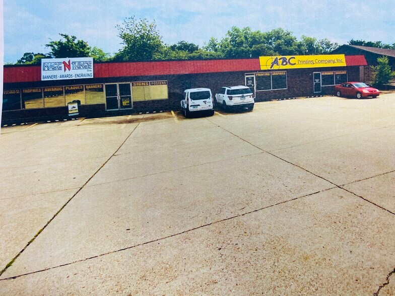 Primary Photo Of 721 Highway 5 N, Mountain Home Storefront For Sale