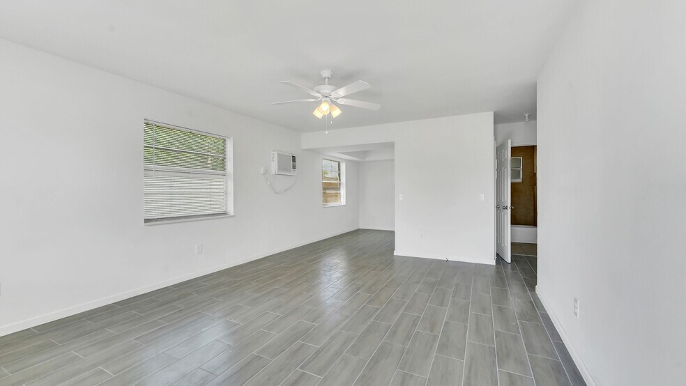 More Photos Of 3883 Park Ln, West Palm Beach Multifamily For Sale