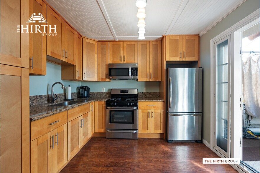 More Photos Of 2319 W Magnolia Blvd, Burbank Office Residential For Sale
