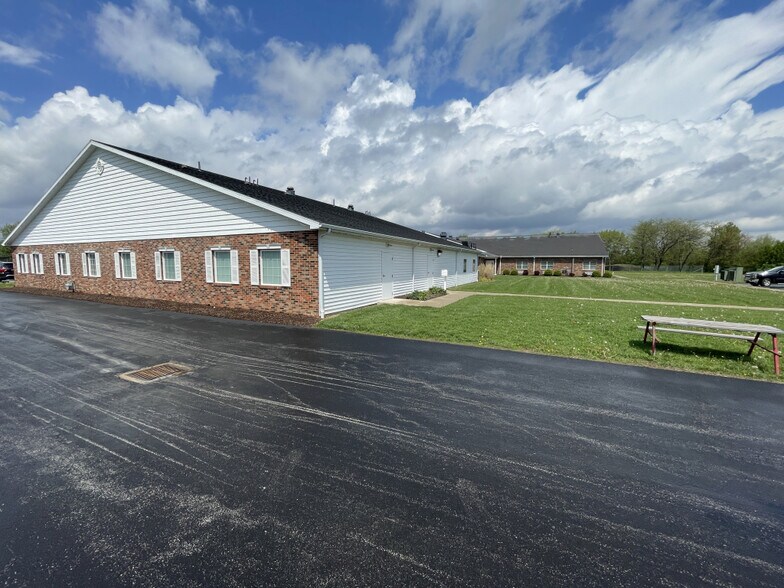 More Photos Of 1069 Klotz Rd, Bowling Green Medical For Lease