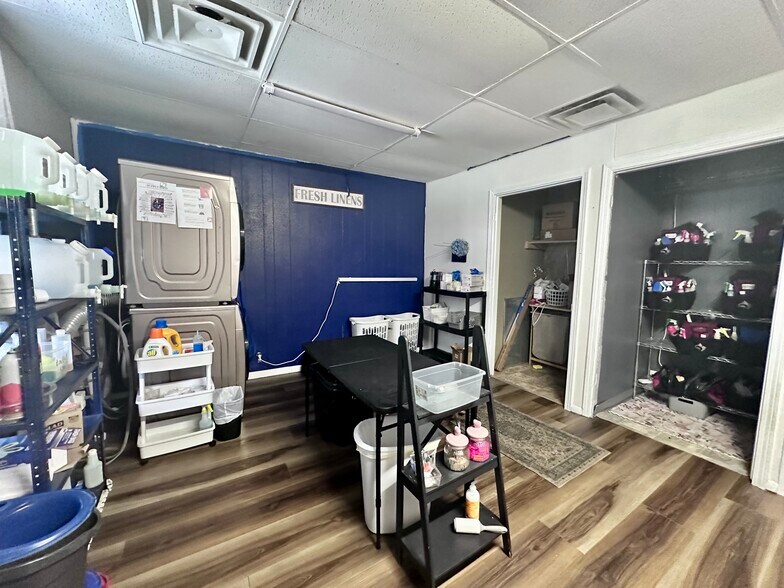 More Photos Of 116 1/2 E Church St, Alexandria Apartments For Sale