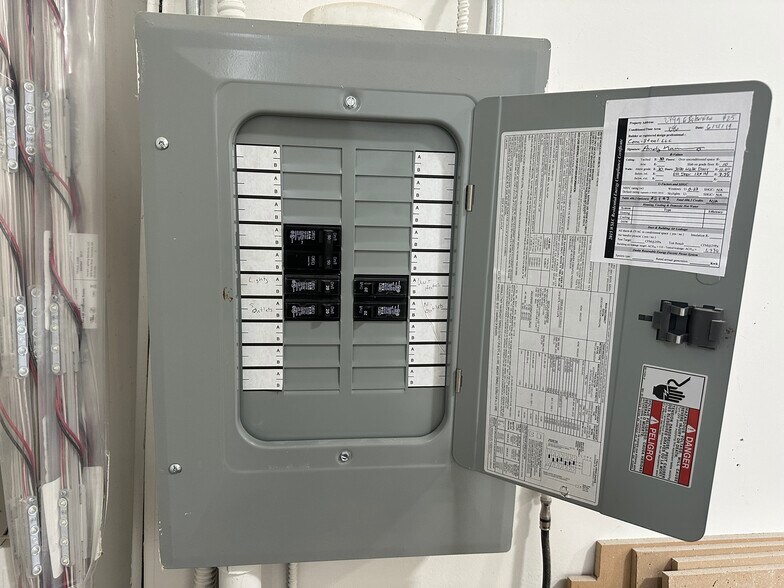 More Photos Of 2799 E Bakerview Rd, Bellingham Light Distribution For Lease