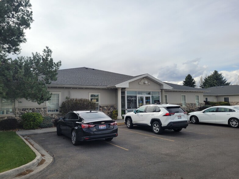 More Photos Of 3240-3242 S Woodruff Ave, Idaho Falls Medical For Lease