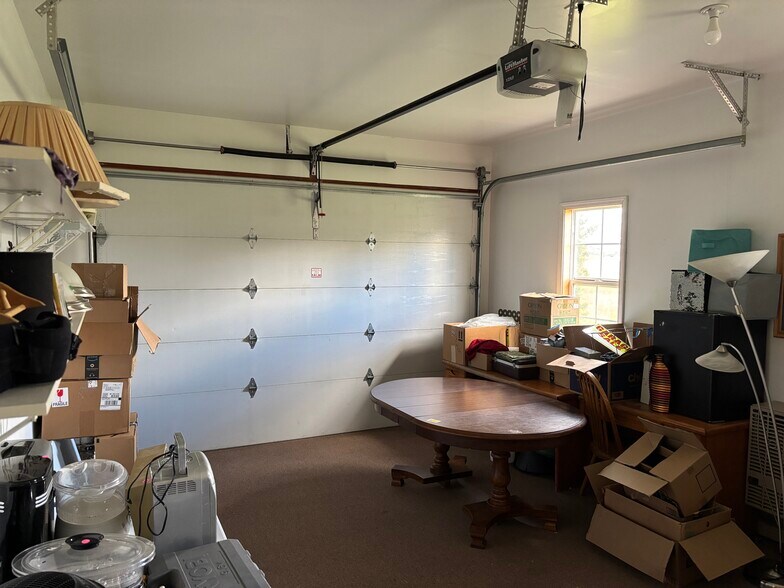 More Photos Of 621 S Grand Ave, Fowlerville Office Residential For Sale