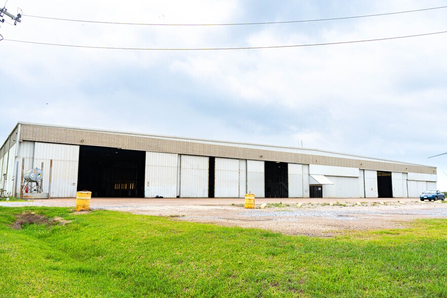 More Photos Of 42134 FM 510, Los Fresnos Manufacturing For Sale