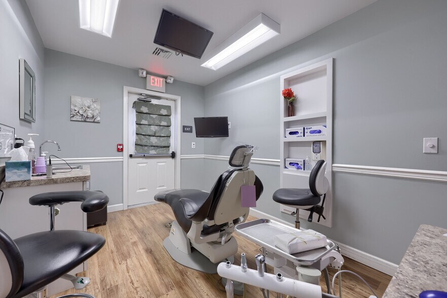 More Photos Of 250 N Reading Rd, Ephrata Office For Sale